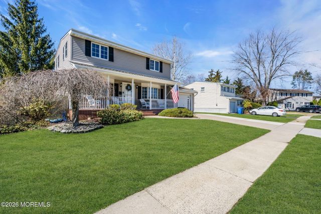 11 Glen Avenue, Old Bridge, NJ 08857