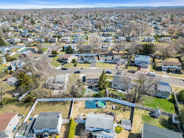 11 Glen Avenue, Old Bridge, NJ 08857