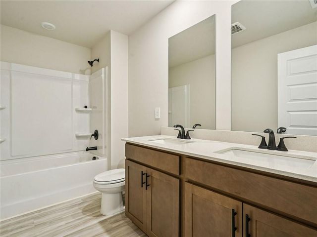 938 Brookshade Trail, Lawrenceville, GA 30045