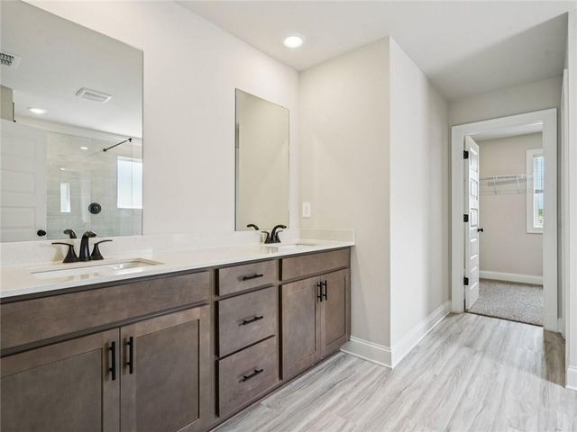 938 Brookshade Trail, Lawrenceville, GA 30045