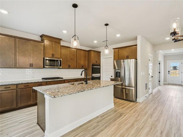 938 Brookshade Trail, Lawrenceville, GA 30045