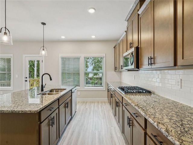 938 Brookshade Trail, Lawrenceville, GA 30045