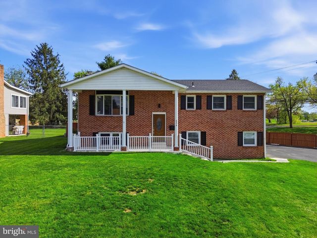 604 D ST, Carlisle, PA 17013