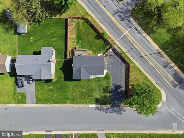 604 D ST, Carlisle, PA 17013