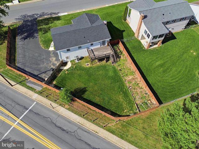 604 D ST, Carlisle, PA 17013