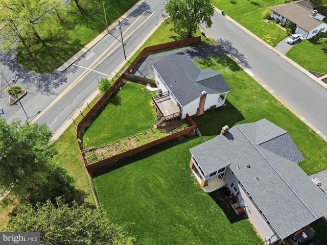 604 D ST, Carlisle, PA 17013