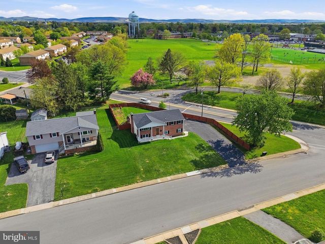604 D ST, Carlisle, PA 17013