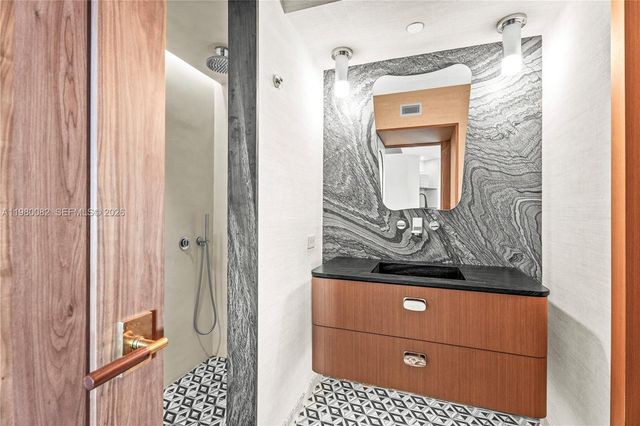 1330 West Ave 3102, Miami Beach, FL 33139