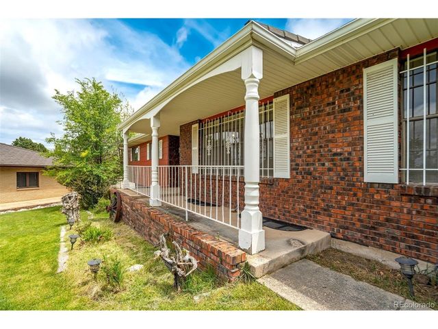 2845 Valencia Rd, Colorado Springs, CO 80917