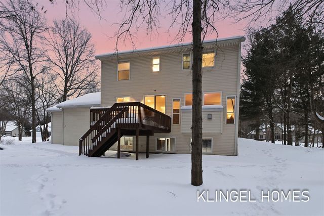 328 Boulder Drive, Norton Shores, MI 49441