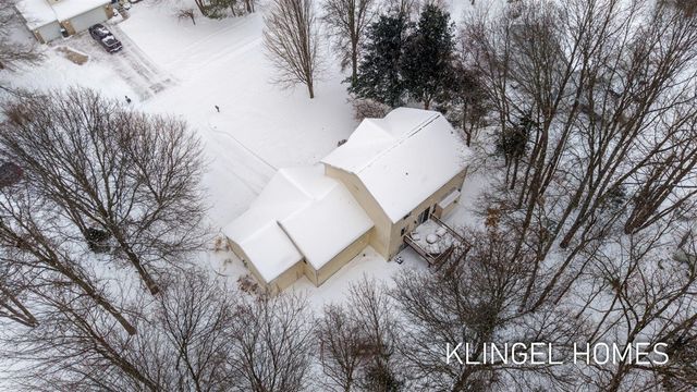 328 Boulder Drive, Norton Shores, MI 49441