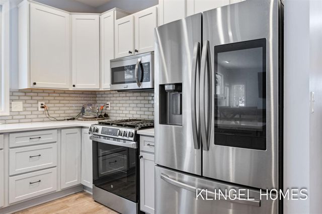 328 Boulder Drive, Norton Shores, MI 49441