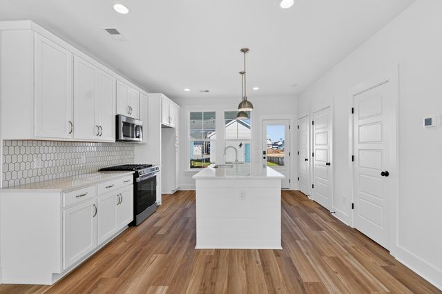 525 Ivy Green Lane, Summerville, SC 29486