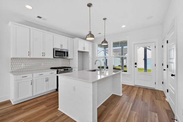 525 Ivy Green Lane, Summerville, SC 29486