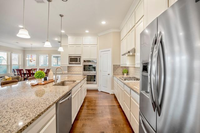 31210 Redwood Manor Court, Spring, TX 77386