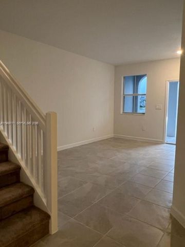 1041 SE 27th Ter 1041, Homestead, FL 33035