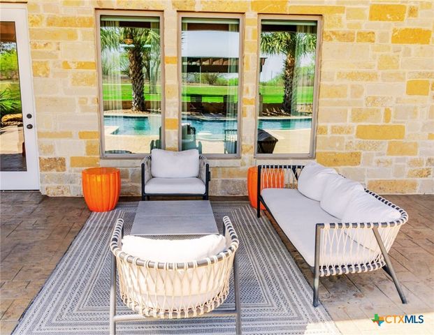 1260 County Road 361, La Vernia, TX 78121