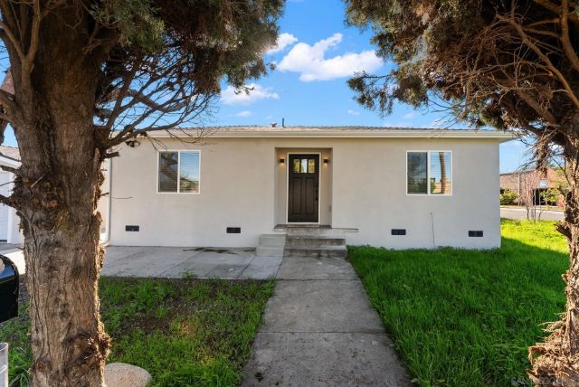 689 Crested Butte St, Chula Vista, CA 91911