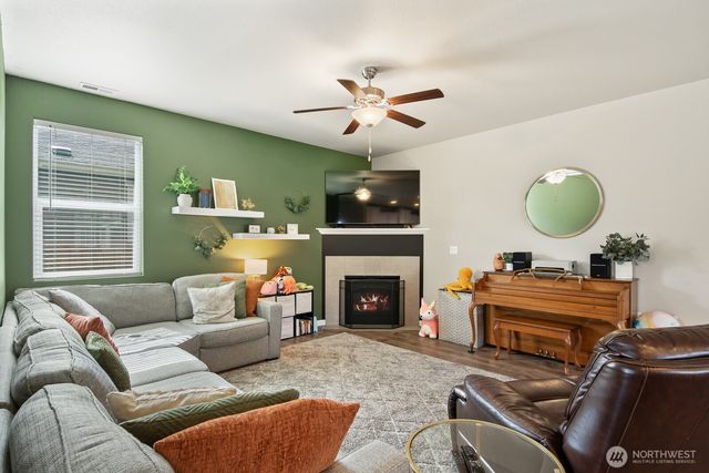 3246 Scotland Alley, Mount Vernon, WA 98273