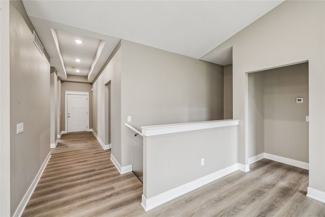 2323 N 8th Avenue E, Newton, IA 50208