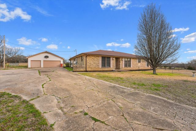 4633 Fm 36 N, Celeste, TX 75423