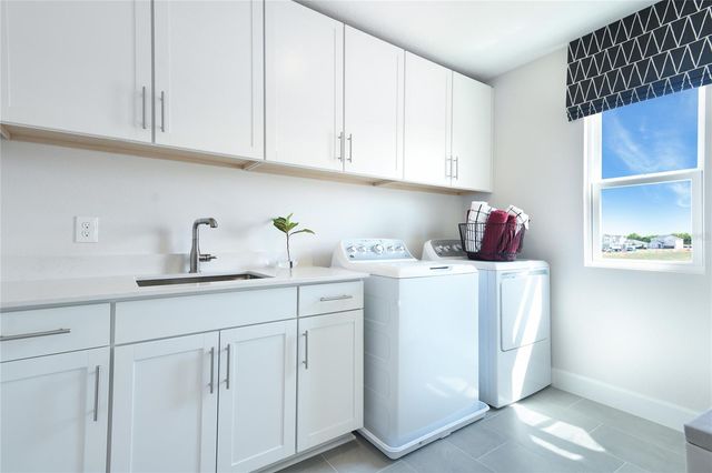 3469 MACCHI AVENUE, Tavares, FL 32778