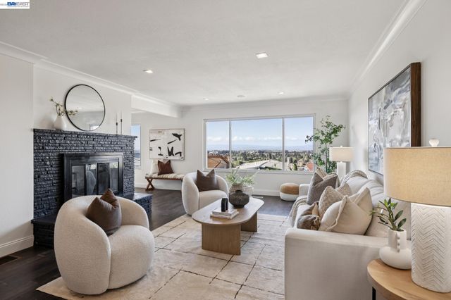 3009 BROADMOOR VIEW, Oakland, CA 94605