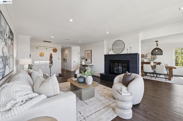 3009 BROADMOOR VIEW, Oakland, CA 94605