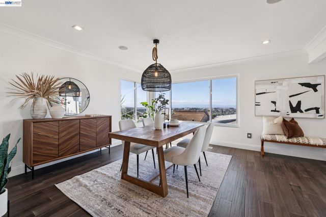 3009 BROADMOOR VIEW, Oakland, CA 94605