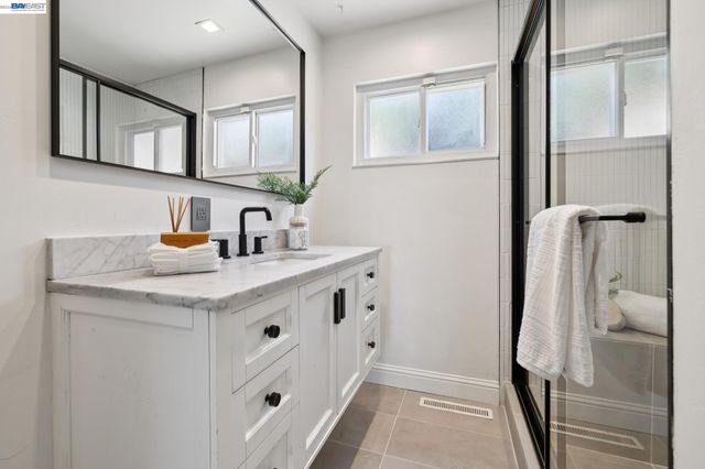 3009 BROADMOOR VIEW, Oakland, CA 94605