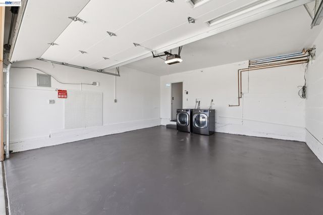 3009 BROADMOOR VIEW, Oakland, CA 94605