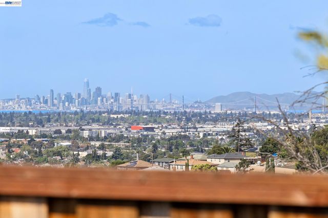 3009 BROADMOOR VIEW, Oakland, CA 94605