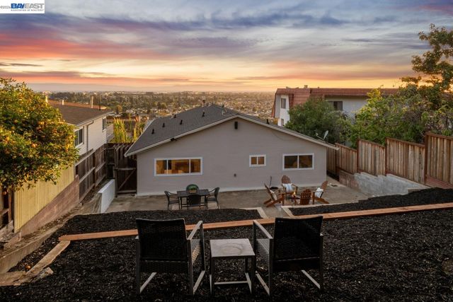 3009 BROADMOOR VIEW, Oakland, CA 94605