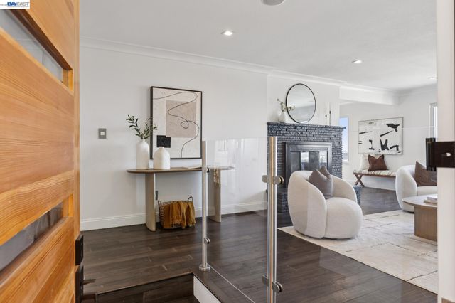 3009 BROADMOOR VIEW, Oakland, CA 94605