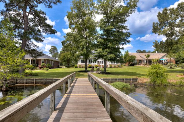 152 Plantation Drive, Manning, SC 29102