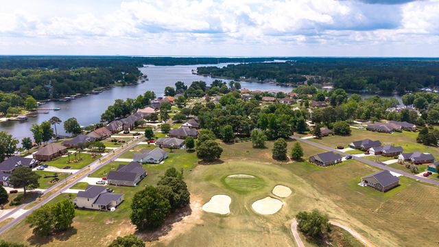 152 Plantation Drive, Manning, SC 29102
