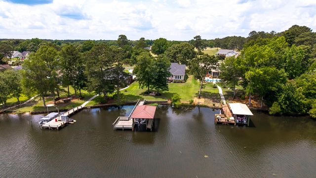 152 Plantation Drive, Manning, SC 29102