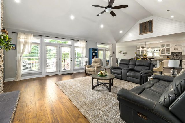 152 Plantation Drive, Manning, SC 29102