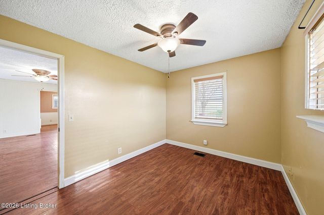 135 Cotton Ln, Taylorsville, KY 40071