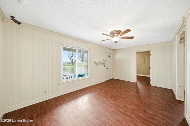 135 Cotton Ln, Taylorsville, KY 40071