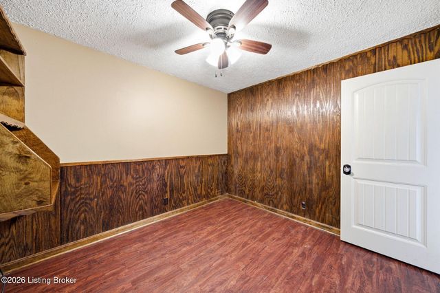 135 Cotton Ln, Taylorsville, KY 40071