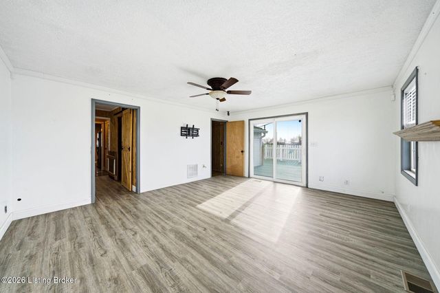 135 Cotton Ln, Taylorsville, KY 40071