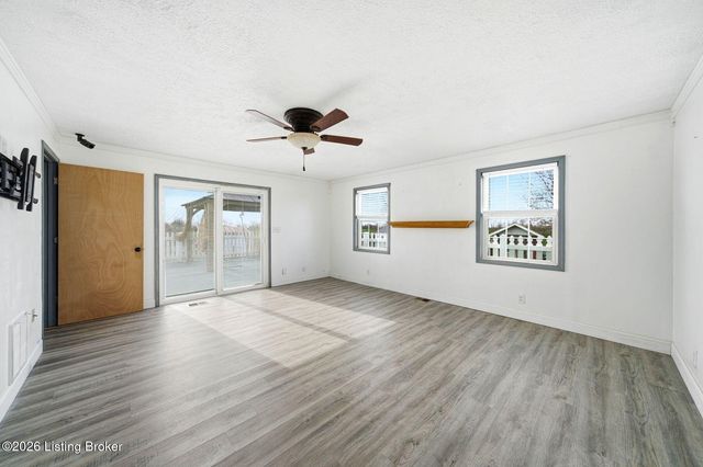 135 Cotton Ln, Taylorsville, KY 40071