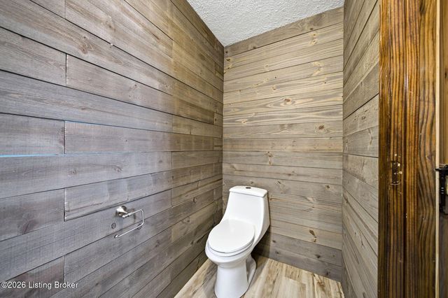 135 Cotton Ln, Taylorsville, KY 40071