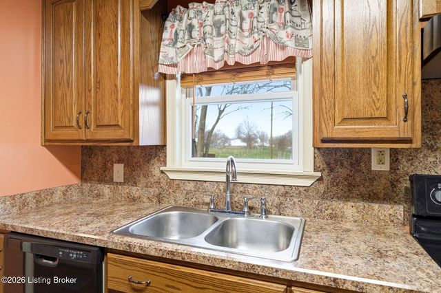 135 Cotton Ln, Taylorsville, KY 40071