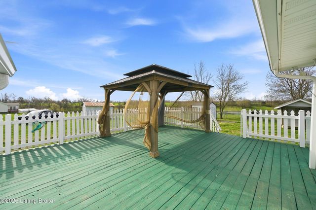 135 Cotton Ln, Taylorsville, KY 40071