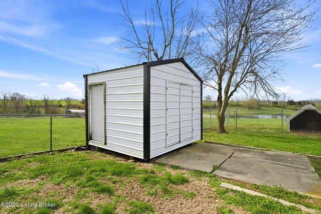 135 Cotton Ln, Taylorsville, KY 40071