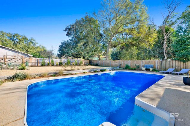 21980 Country Woods Drive, Fairhope, AL 36532