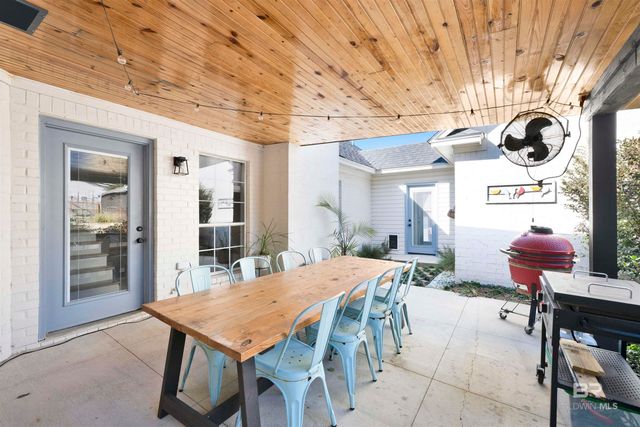 21980 Country Woods Drive, Fairhope, AL 36532