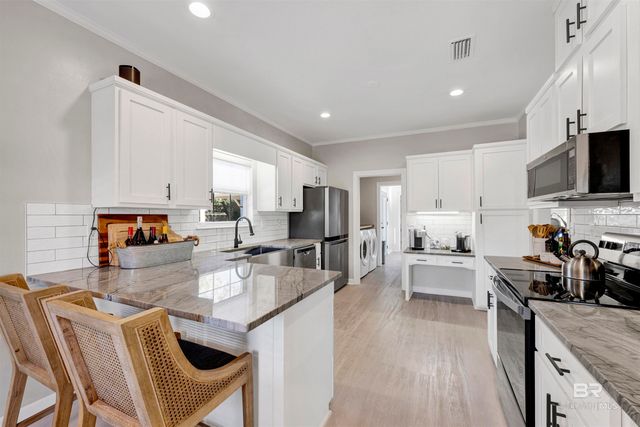 21980 Country Woods Drive, Fairhope, AL 36532